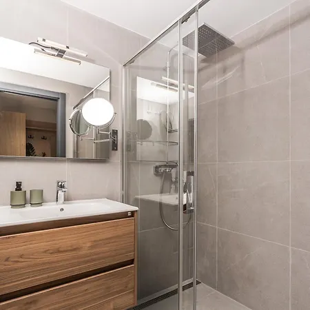 Marina 38 4* دينايا