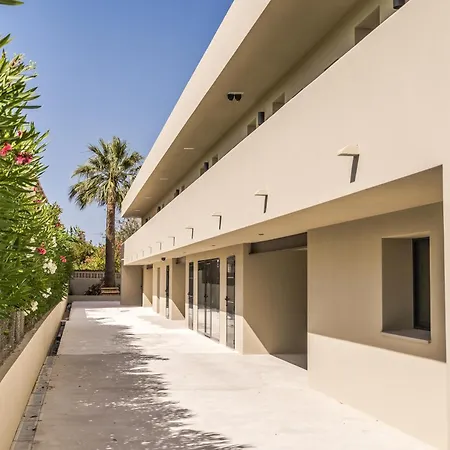 Marina 38 4* دينايا