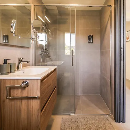 Marina 38 بيت ضيافة دينايا