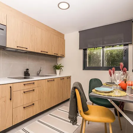 Marina 38 Pensión 4*