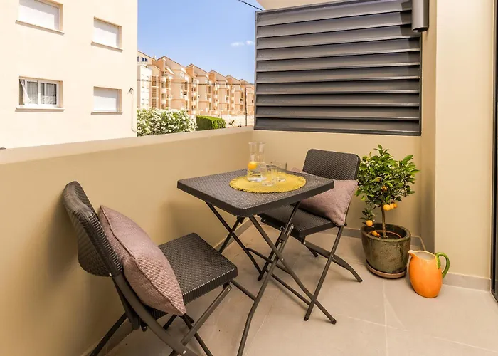Marina 38 Gæstehus Dénia